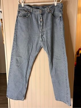 Men's Vintage Levi's 501 XX Button Fly Light Blue Wash Denim Jeans Sz 38 x 30